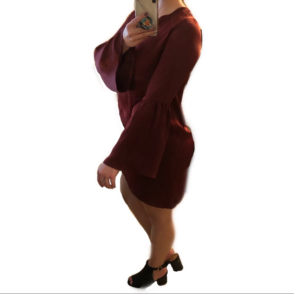 Rokoko bell sleeve maroon shift dress